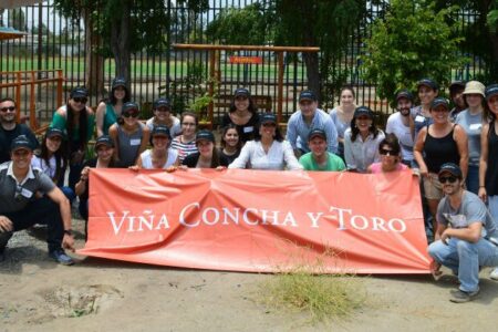 Viña Concha y Toro realiza voluntariado en jardín infantil de Puente Alto