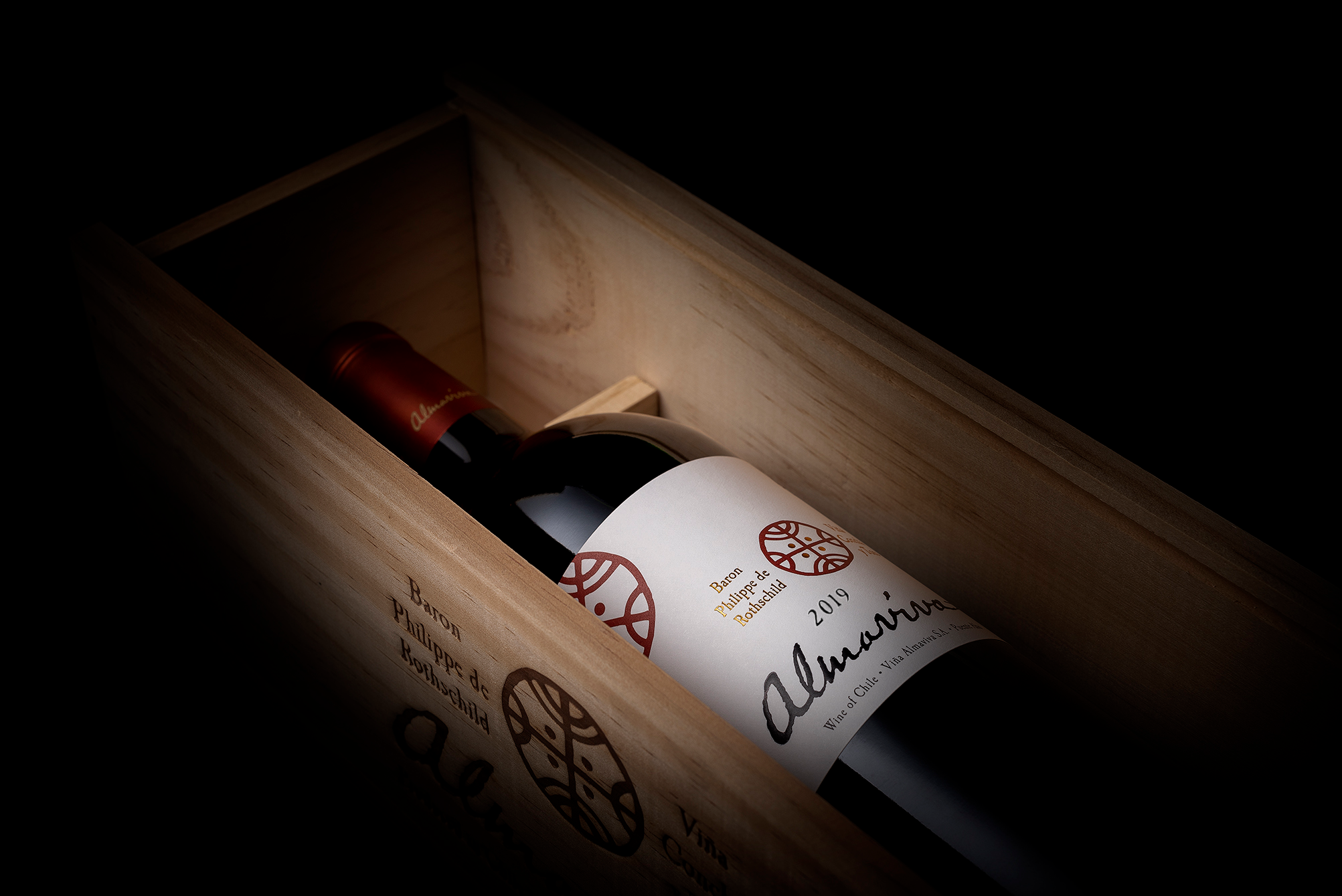 Almaviva presenta en la Plaza de Bordeaux su nueva cosecha 2019