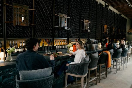 Revista española incluye al Centro del Vino y a Bodega 1883 entre las mejores experiencias culinarias del mundo